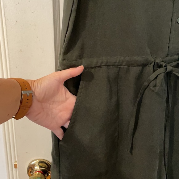 Banana Republic Olive Romper - Picture 5 of 9